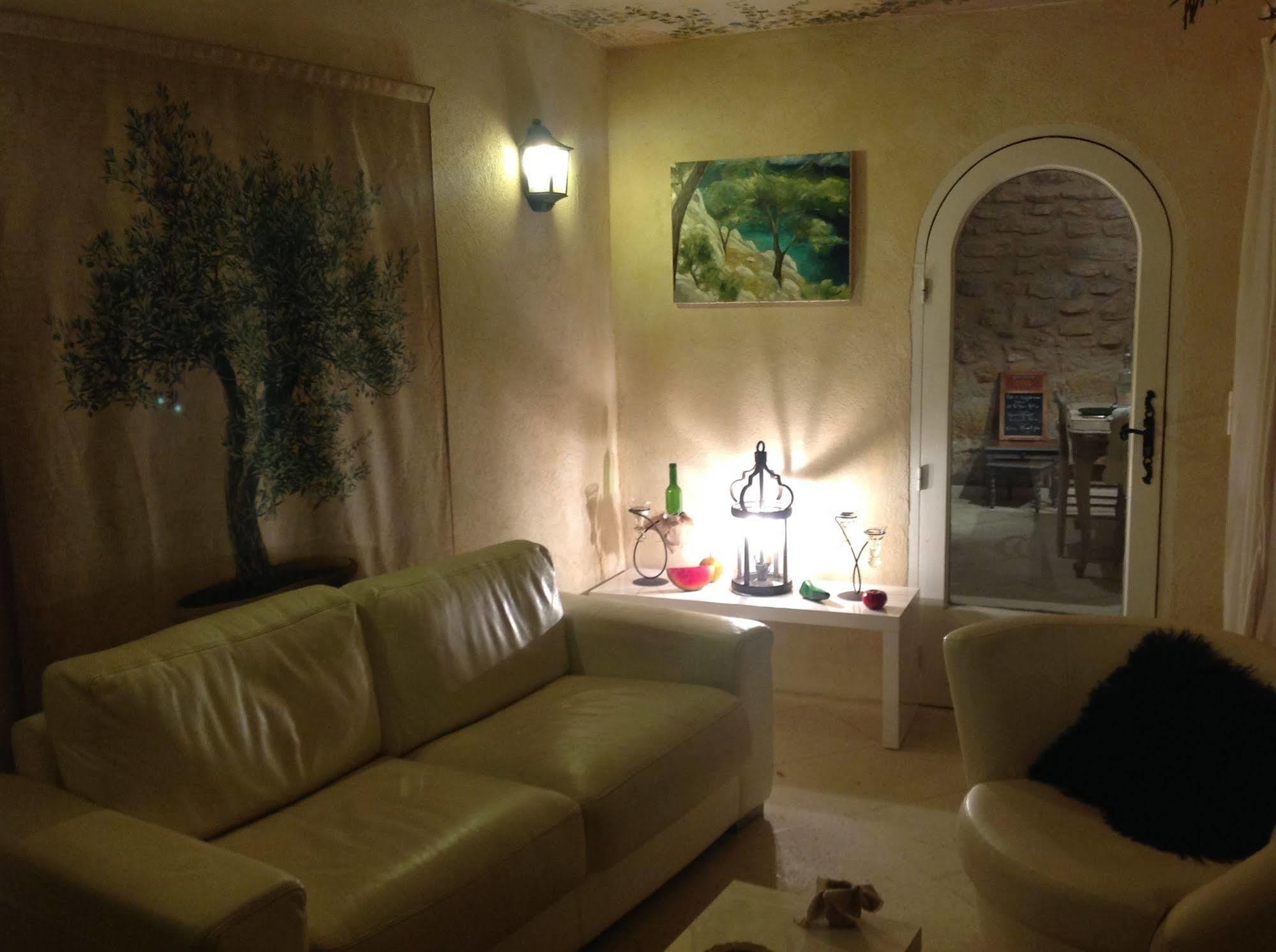 Un Patio En Luberon Bed & Breakfast Ansouis Luaran gambar